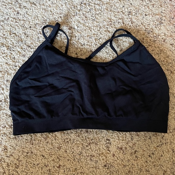 Fabletics Light Support Sports Bra Bundle in Medium - Picture 5 of 5